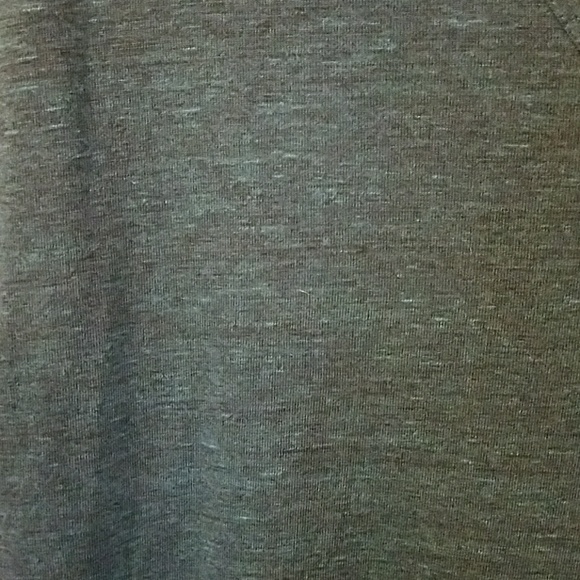 Old navy tees. Set of 2 - Picture 2 of 5